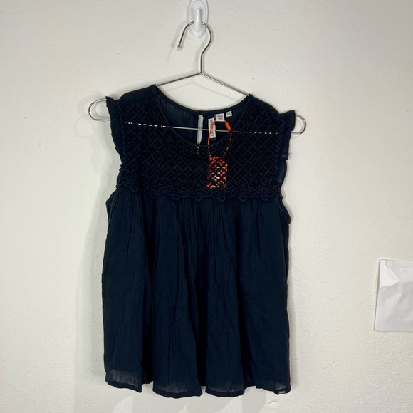🆕 Superdry Black Stitched Front Sleeveless Top - Picture 2 of 9